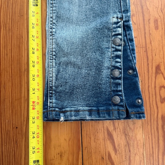 FWRD DENIM NEW YORK Jeans 32x34 Slim Fit Blue Wash Button Detail - Picture 4 of 7